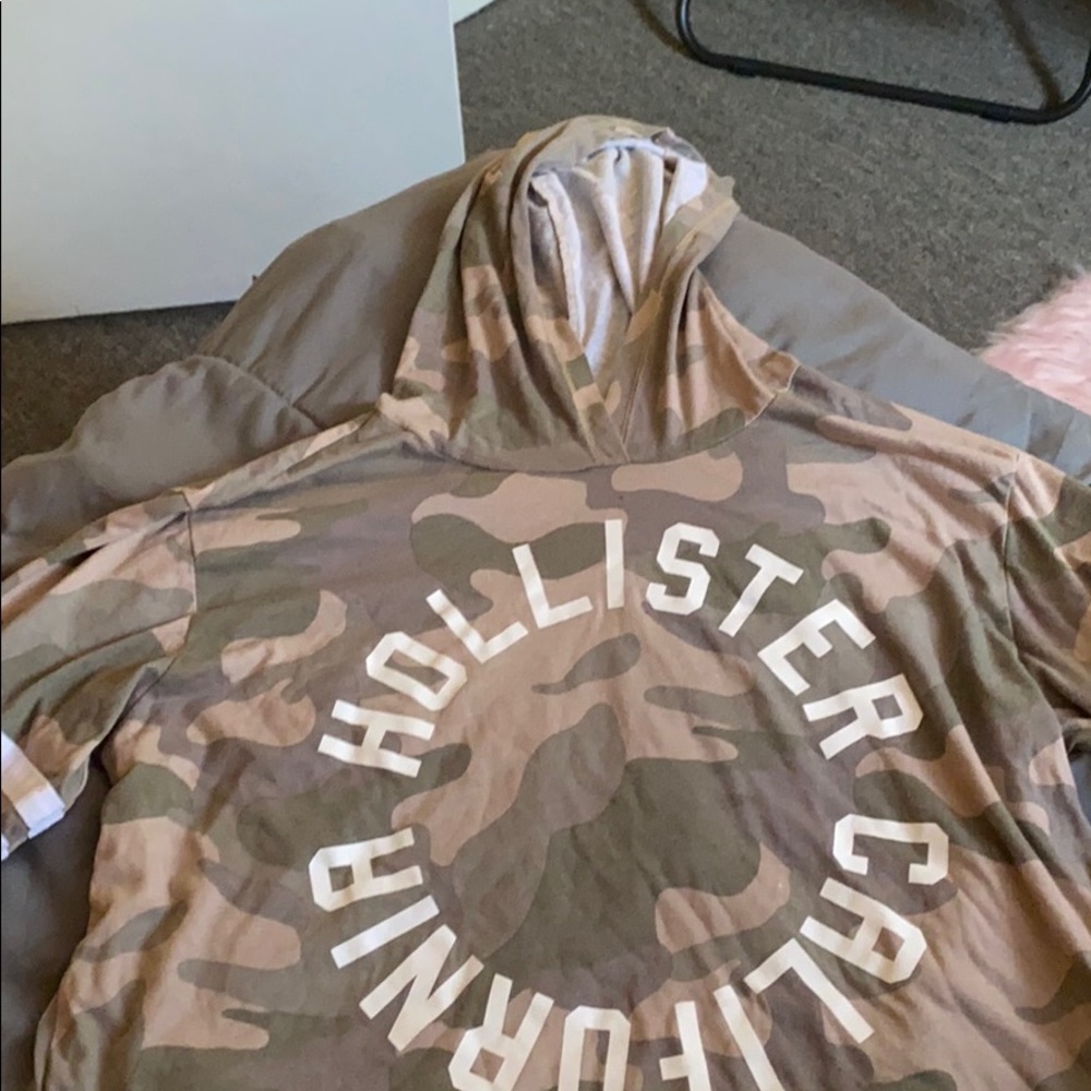 cropped hoodie